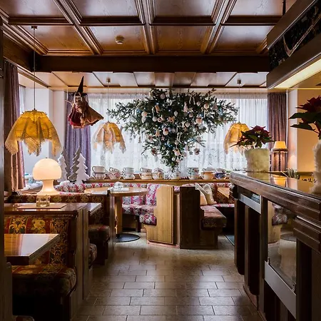 Italia Hotel 3*