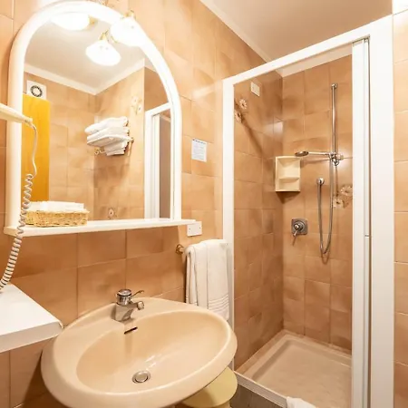 Italia Hotel 3*