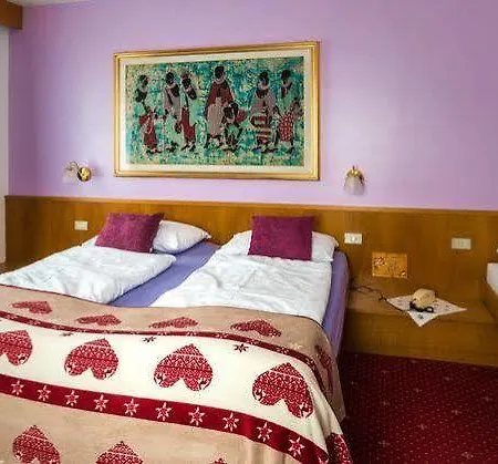 Hotel Italia Canazei