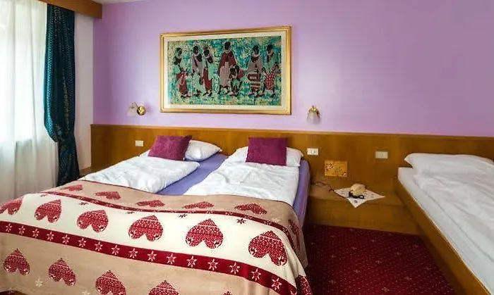 Hotel Italia Canazei